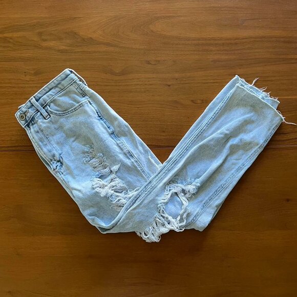 Hollister Light Blue High Waisted Distressed Size 26 Denim Jeans - Picture 1 of 7